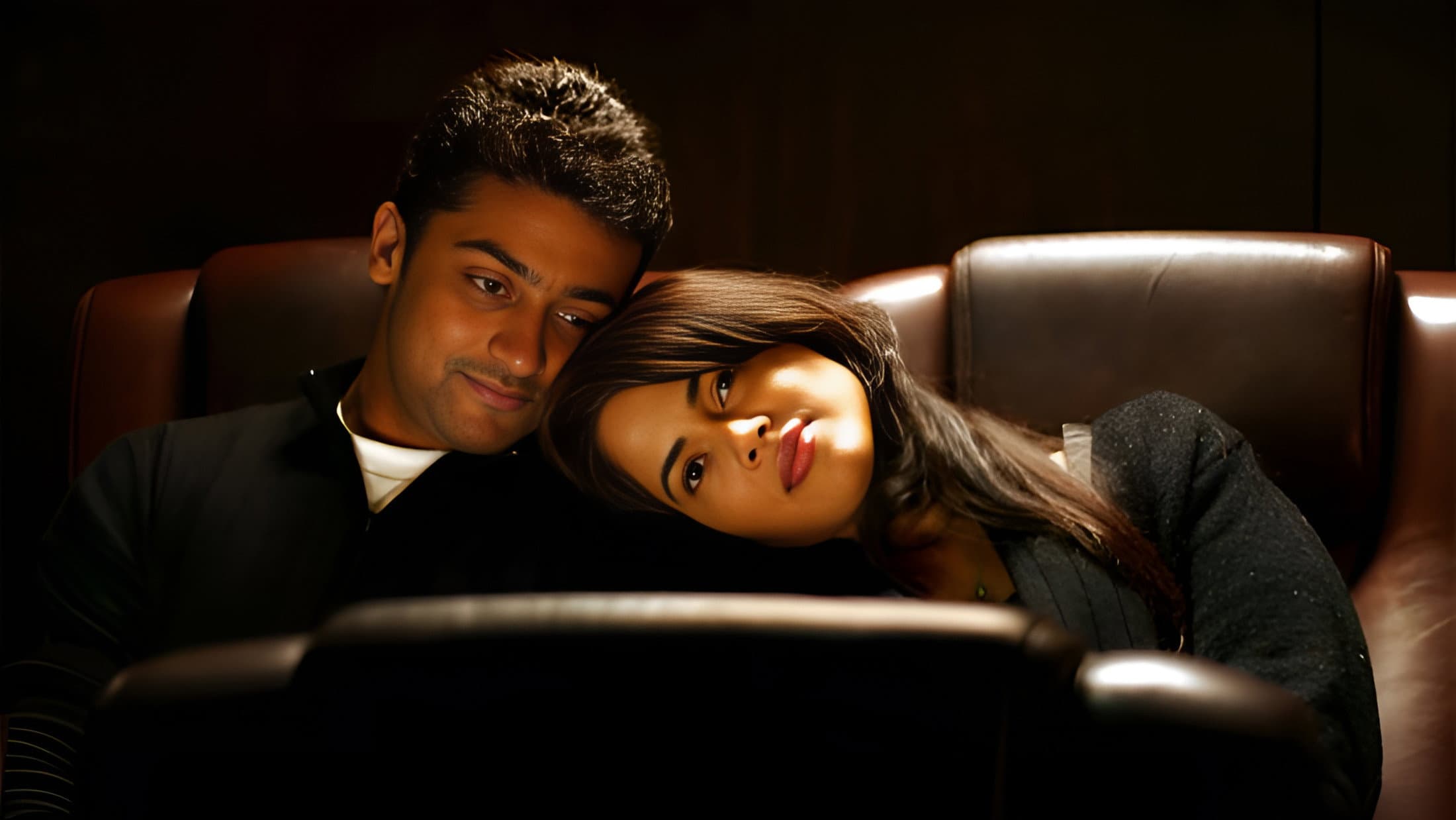 Vaaranam Aayiram Review: A Poetic Life Journey