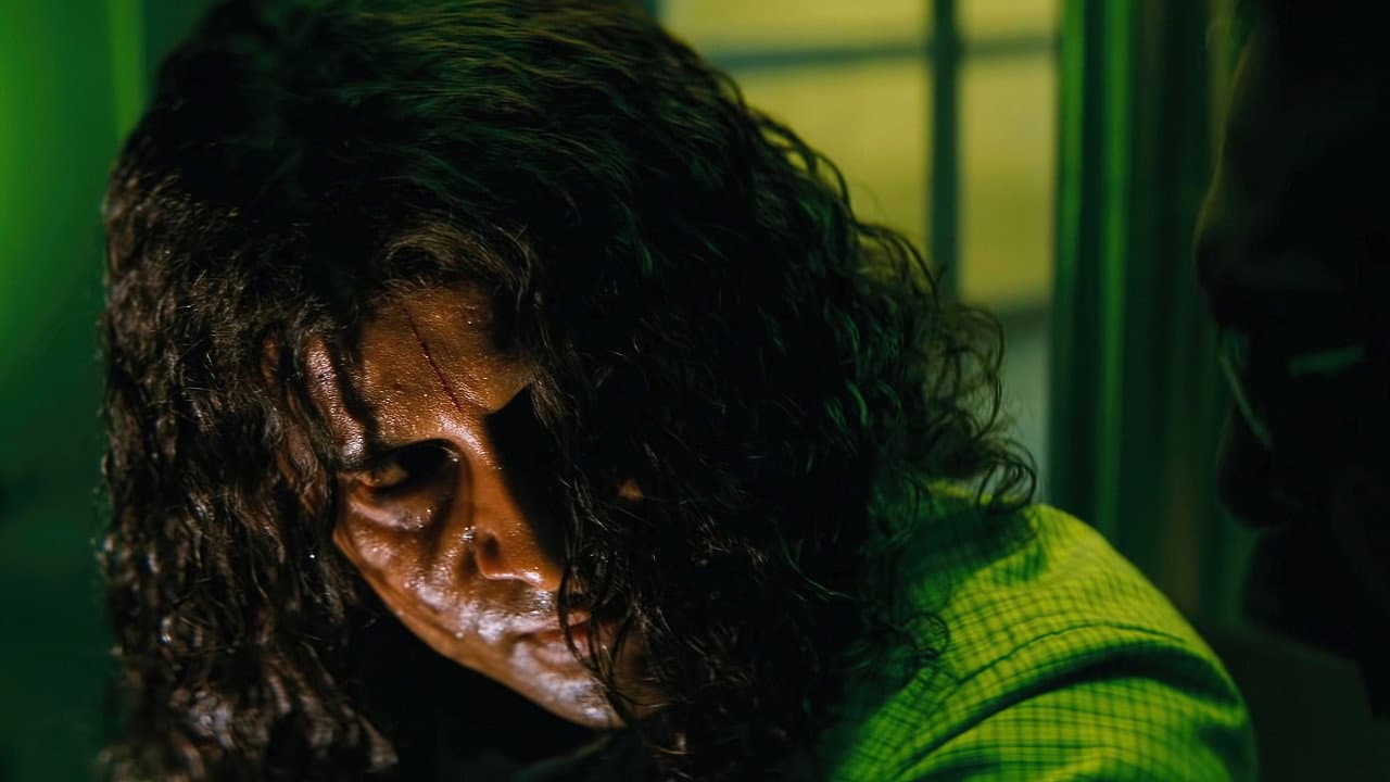 Anniyan Movie Review: A Chilling Tale of Identity & Justic still 1