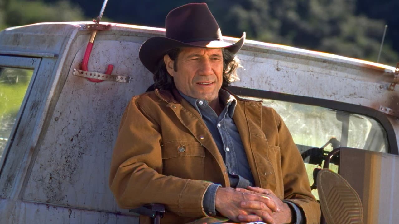 Tremors 2: Aftershocks still 5