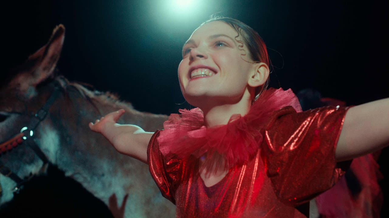 EO still 3