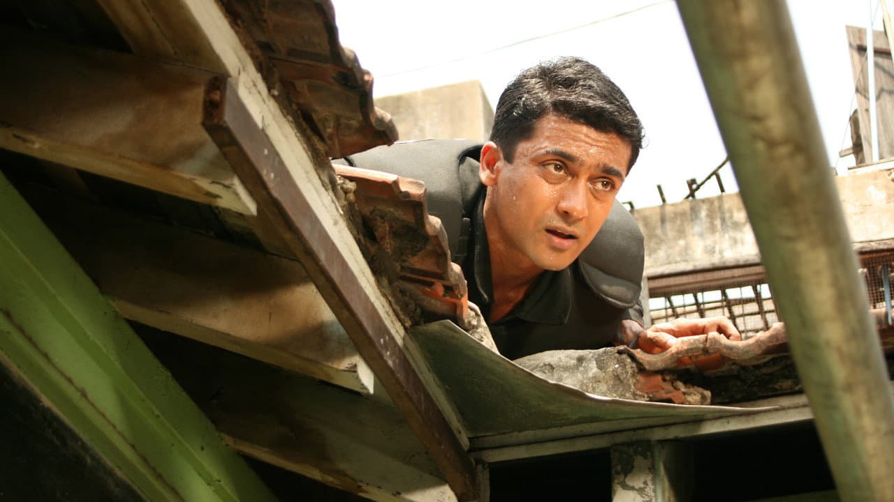 Vaaranam Aayiram Review: A Poetic Life Journey still 6