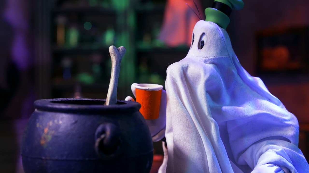Mickey and Friends: Trick or Treats still 6
