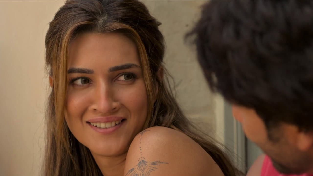 Cocktail 2 Review: Kriti Sanon, Shahid Kapoor Film still 8
