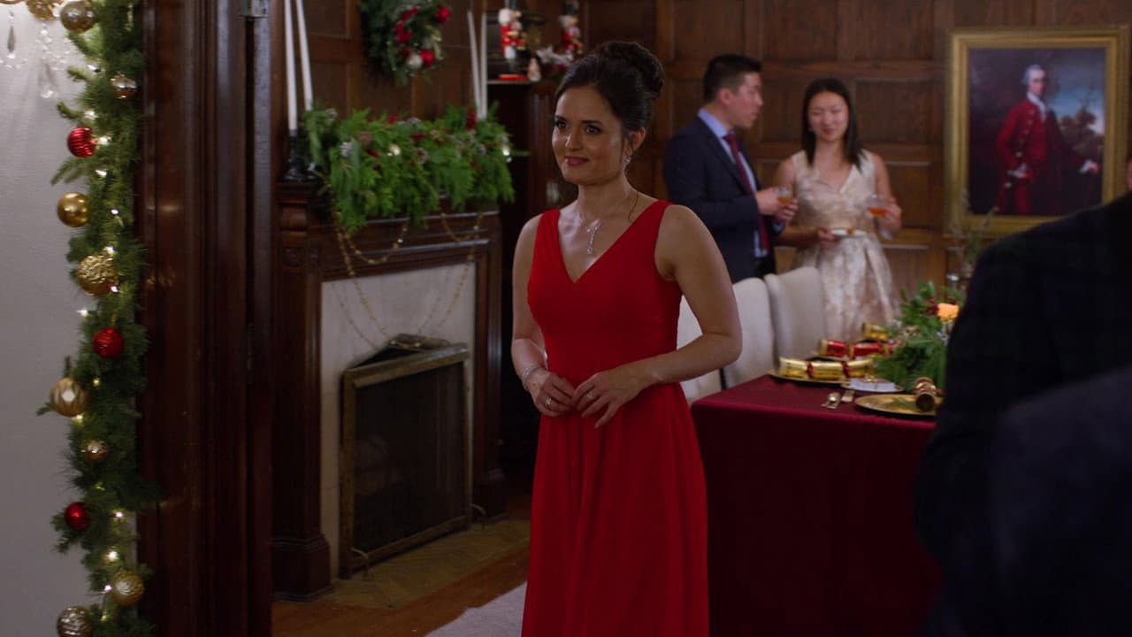 A Royal Date for Christmas still 4