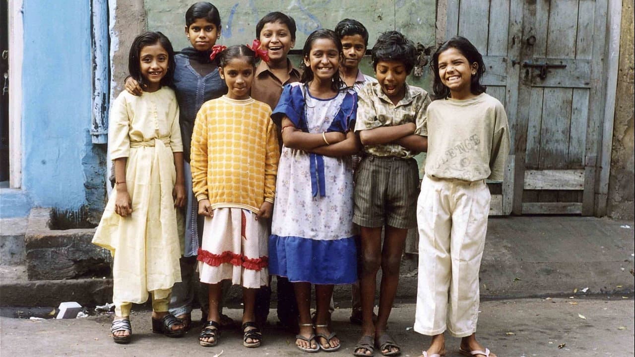 Born into Brothels: Calcutta's Red Light Kids still 2